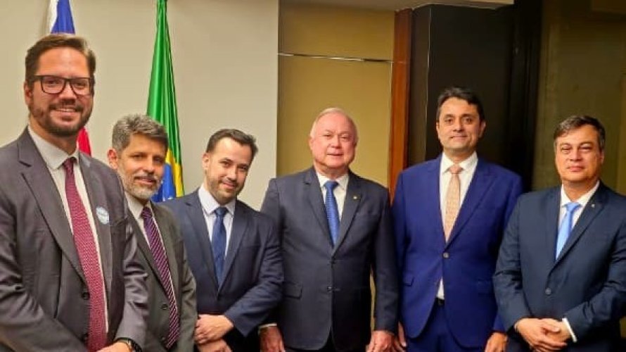 CONAMP se reúne com Deputado Paulo Azi para tratar do PL 2435/2024